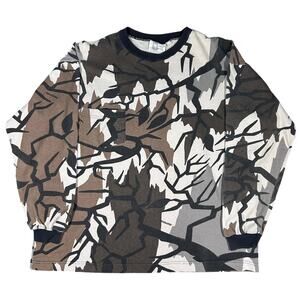 Vintage 90s Predator Camo Streetwear Long Sleeve T-Shirt